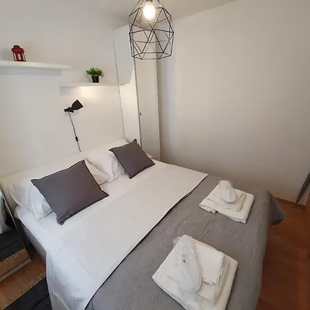 With A Parking Space - 23041 Appartement Vir